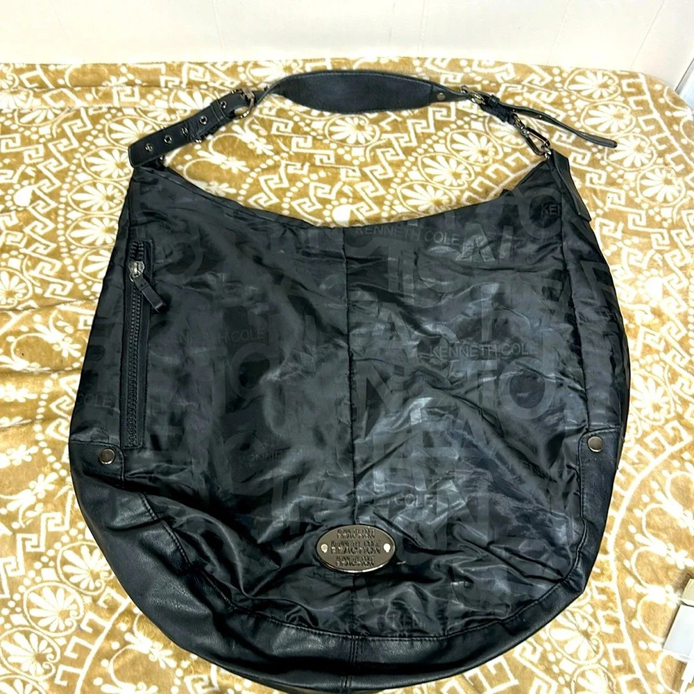 Kenneth Cole Reaction Black Travel Bag